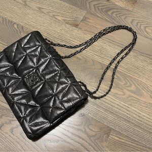 Sleek Black Quilted Shoulder Bag with Chain Strap